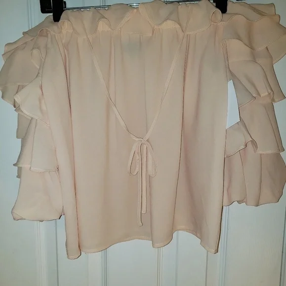 1.State light pink ruffled off shoulder top - Picture 4 of 5